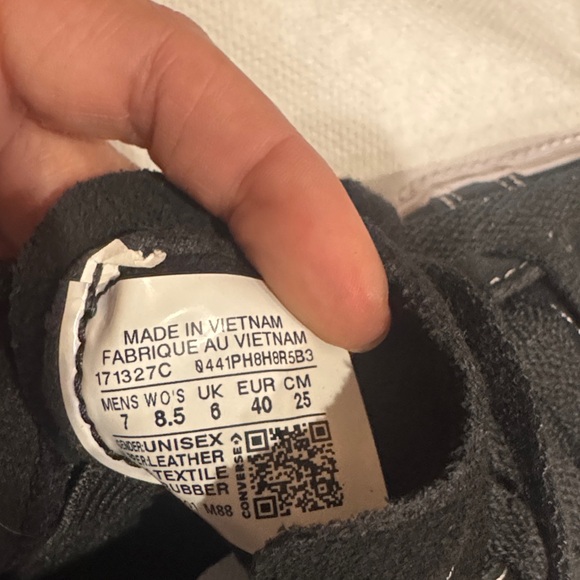 Converse Gray Sneakers - Picture 5 of 5